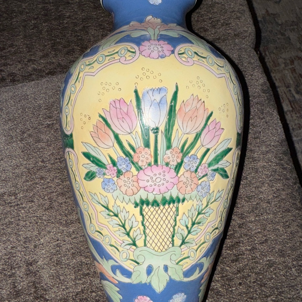 Soft Yellow Floral Accent Vase